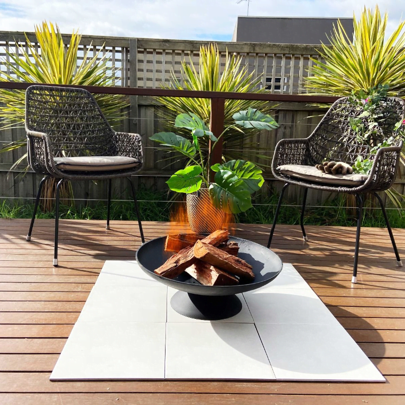 59CM Cast Iron Fire Pit On Fire Outdoor