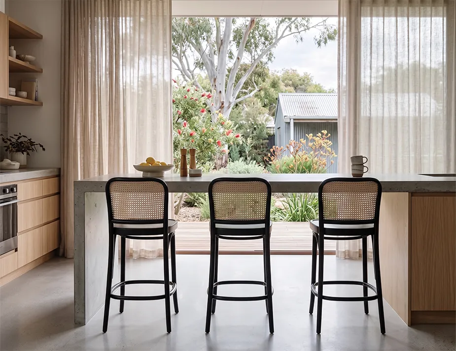 811 Hoffmann 78cm Bar Stool