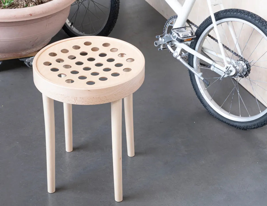 822 Low Stool