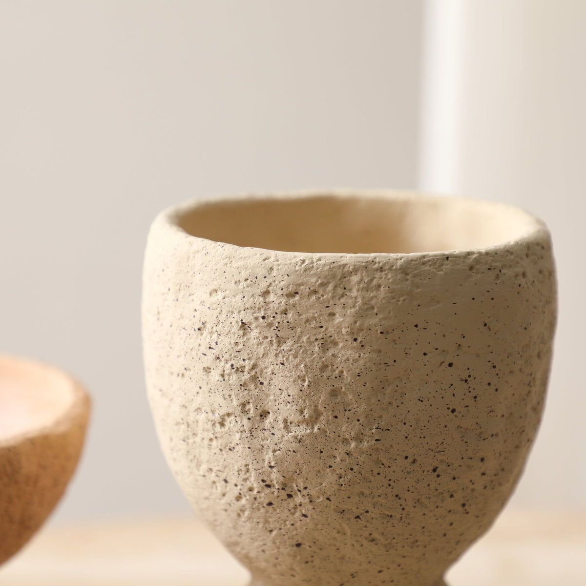 Redview Coarse Grain Cement Pot