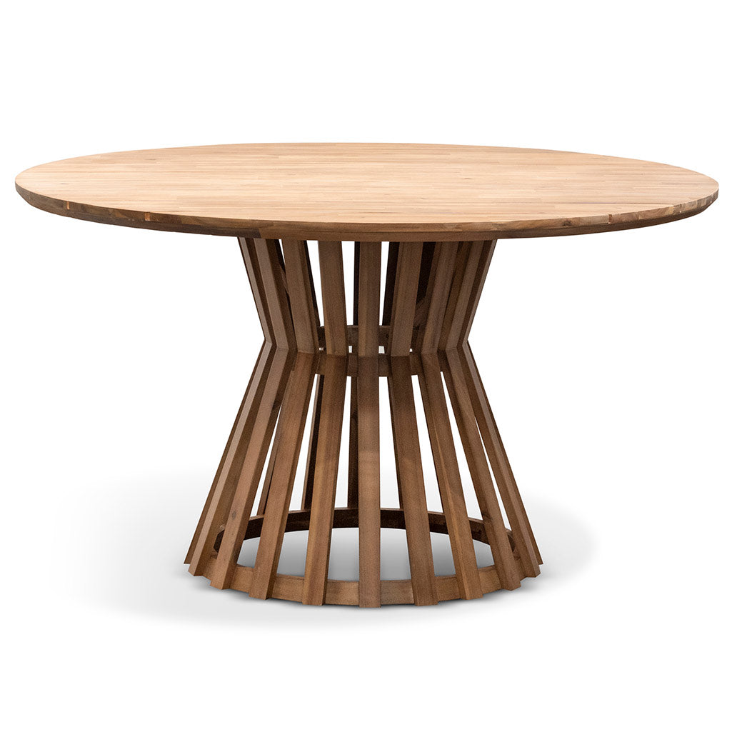 Sennow 135cm Round Dining Table