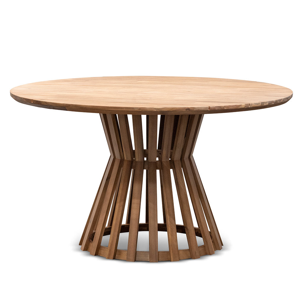 Sennow 135cm Round Dining Table
