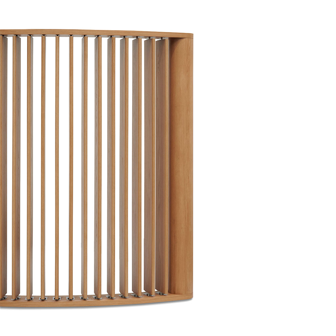 Pangbourne 300cm Curved Wall Stand