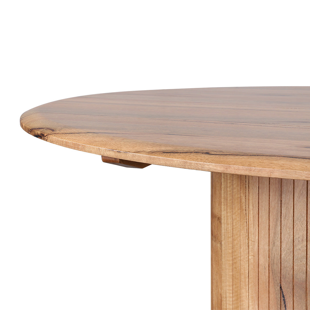 Saxonstone 135cm Round Dining Table