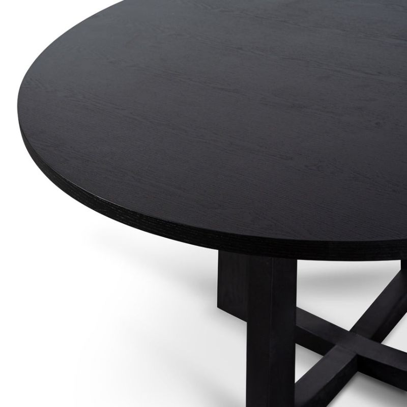 Oakhurst Round Table: Elegant Meeting Solution for Modern Businesses