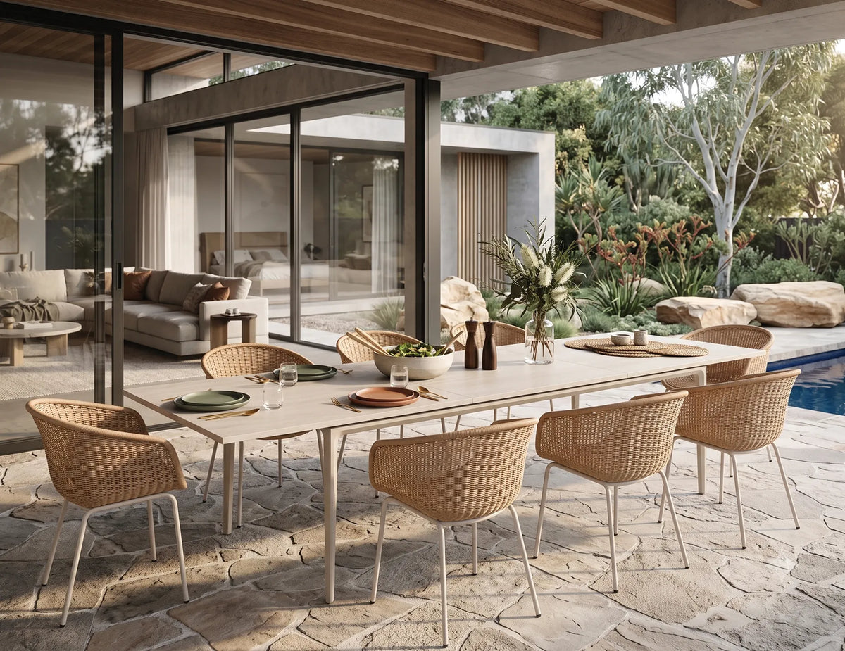 Arken Outdoor Extendable Dining Table