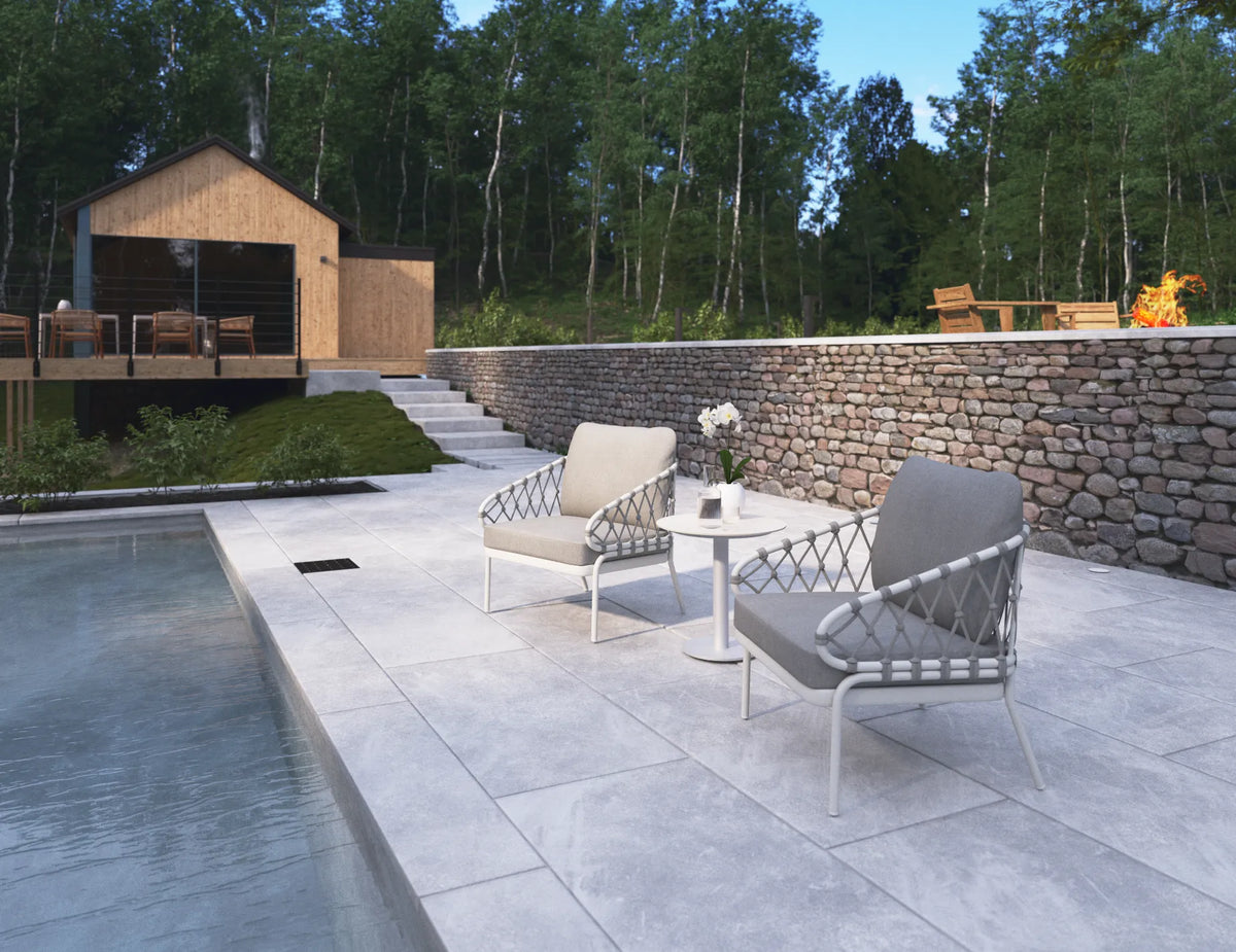 Kara Outdoor Lounge Chair