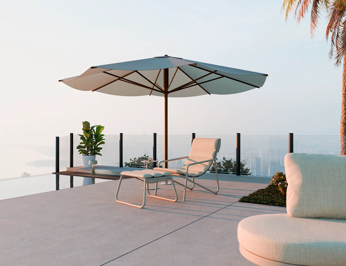 Paloma Outdoor Lounge Chair