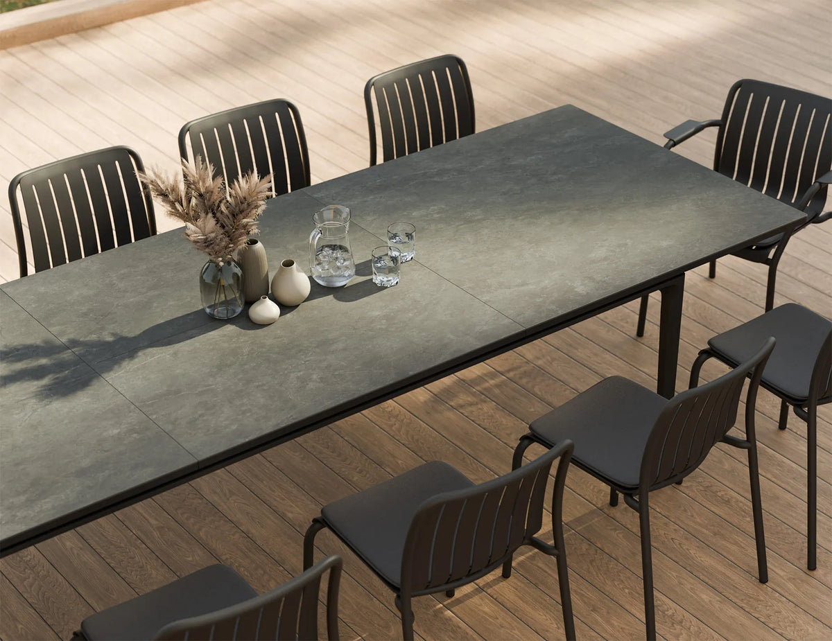 Arken Outdoor Extendable Dining Table