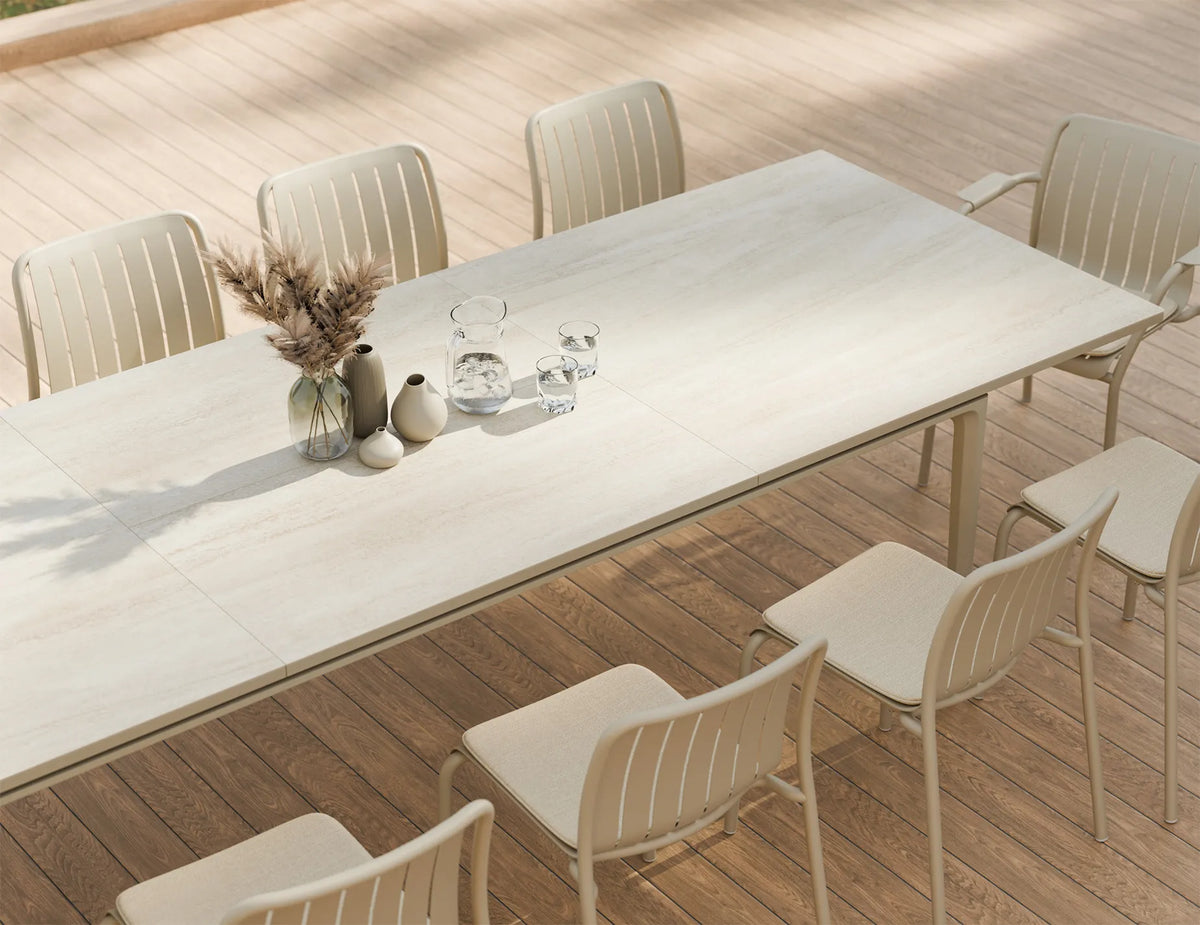 Arken Outdoor Extendable Dining Table