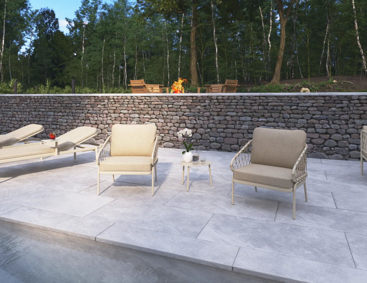 Kara Outdoor Lounge Chair