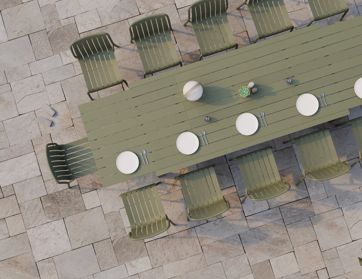 Reflect Outdoor Extendable Dining Table
