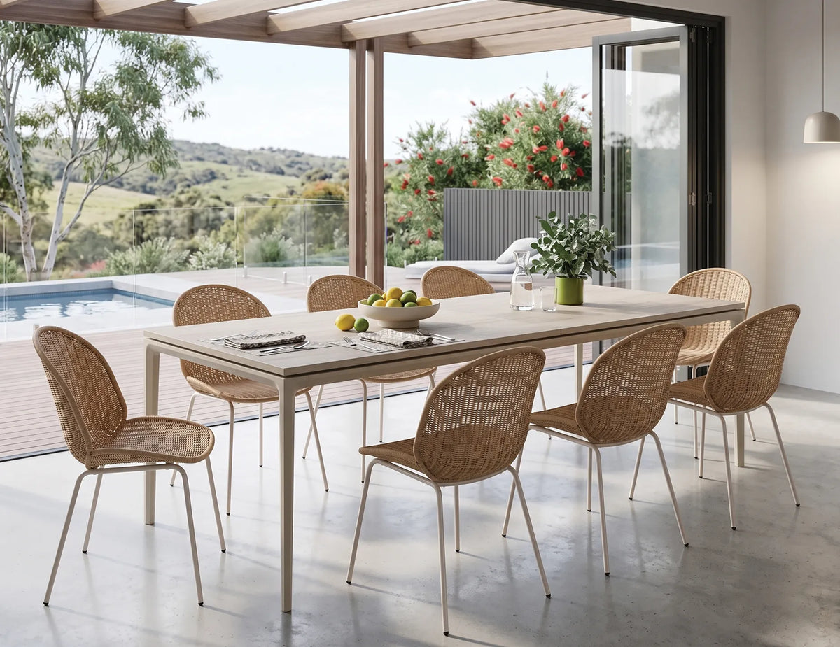 Arken Outdoor Extendable Dining Table