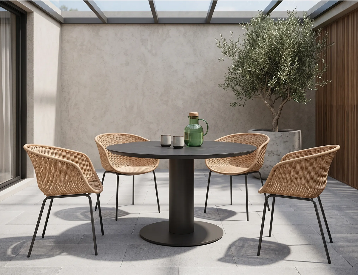 Loma 120cm Outdoor Dining Table