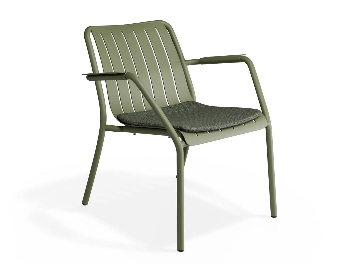 Roku Outdoor Lounge Chair