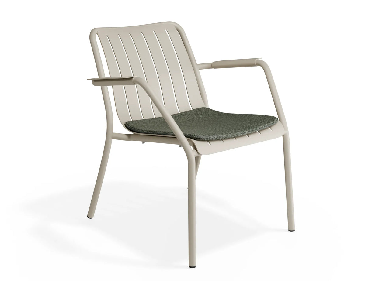 Roku Outdoor Lounge Chair