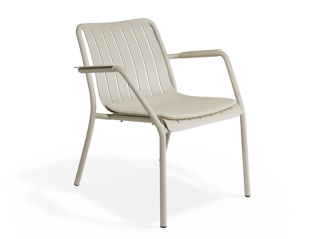 Roku Outdoor Lounge Chair