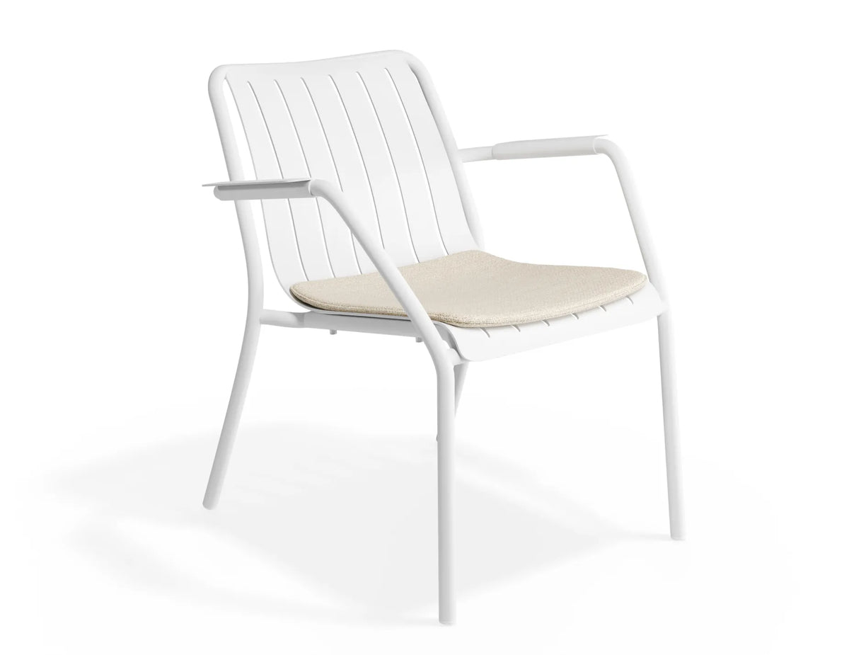 Roku Outdoor Lounge Chair