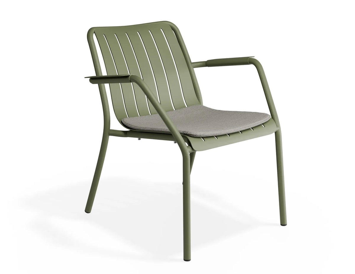 Roku Outdoor Lounge Chair