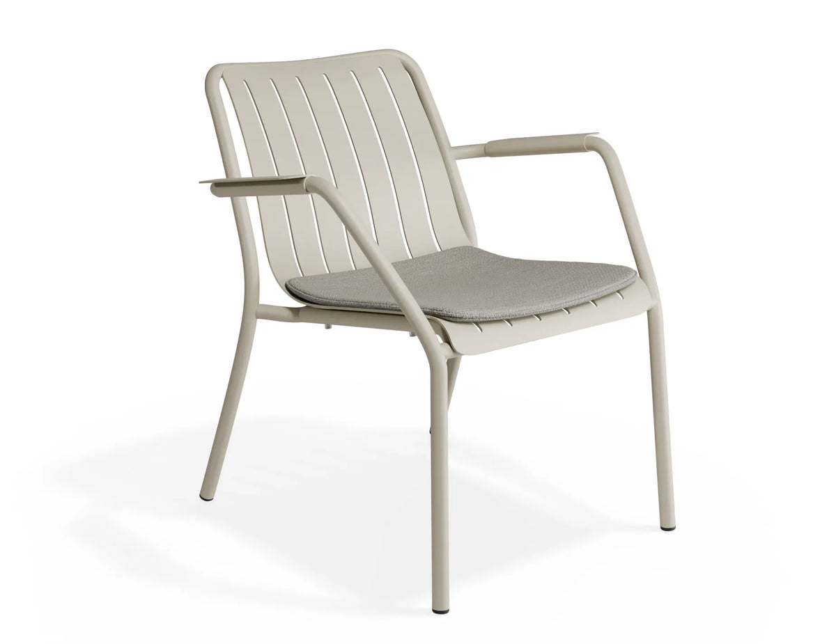 Roku Outdoor Lounge Chair