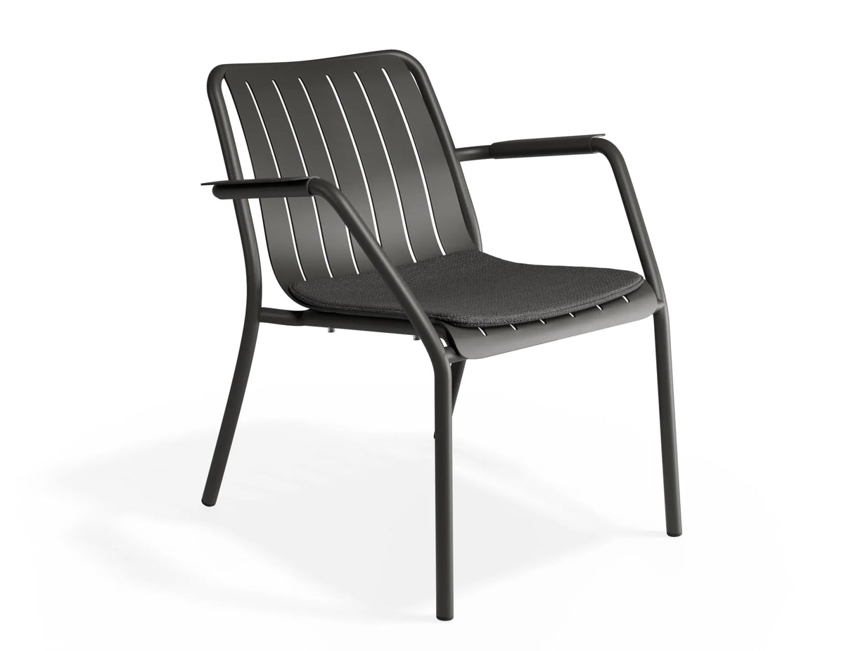 Roku Outdoor Lounge Chair