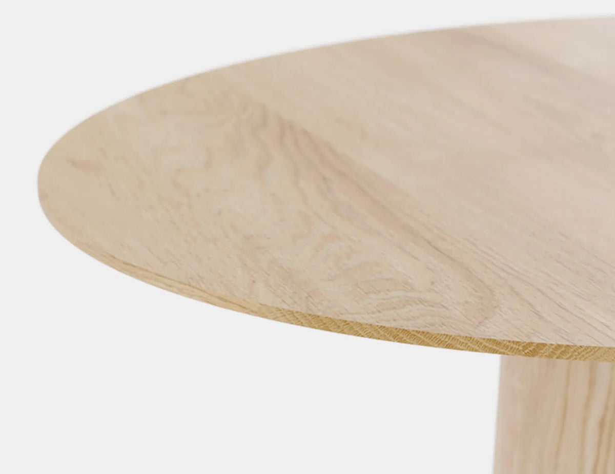 P.O.V. 468 220cm Oval Dining Table