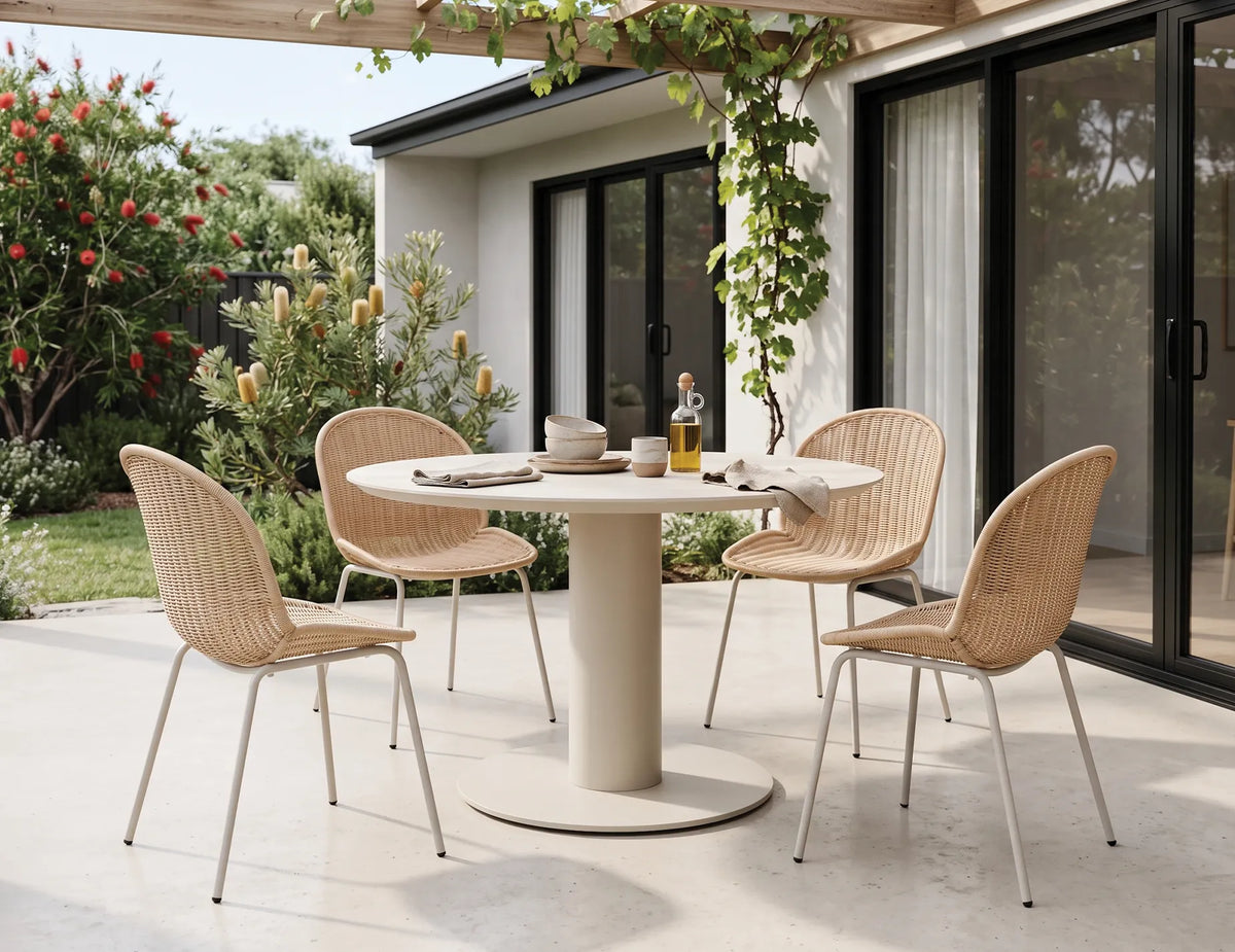 Loma 120cm Outdoor Dining Table