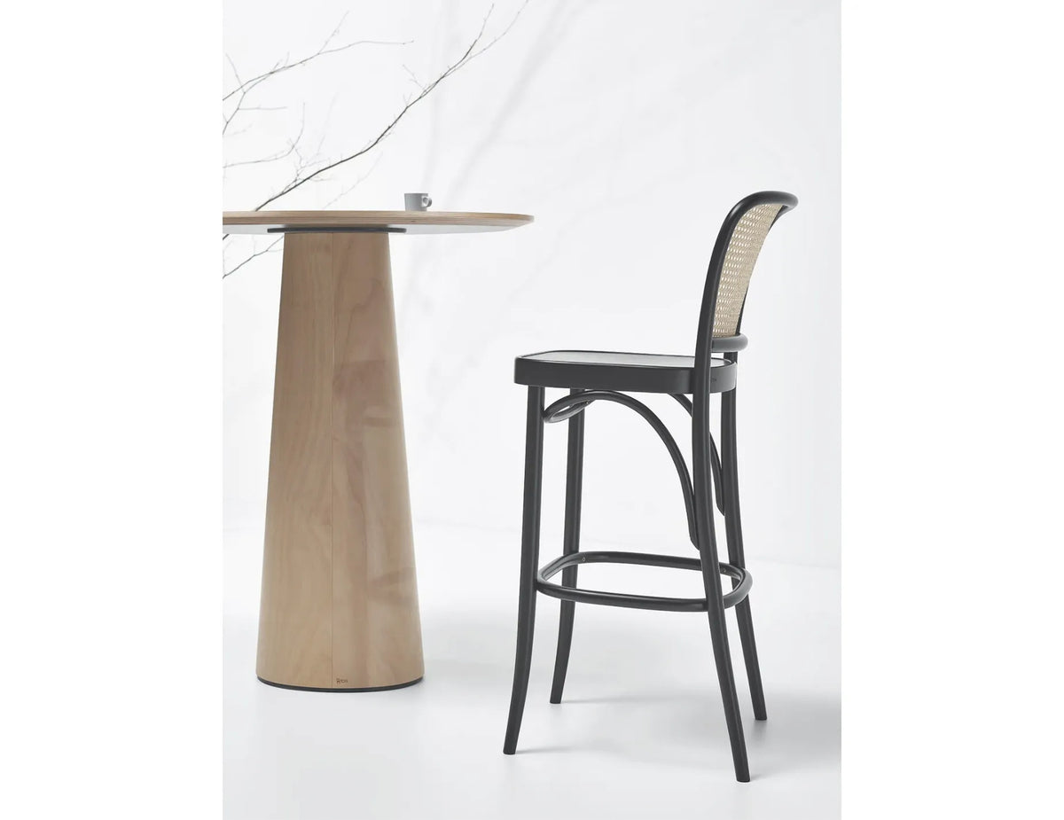 P.O.V. 463 70cm Round Bar Table