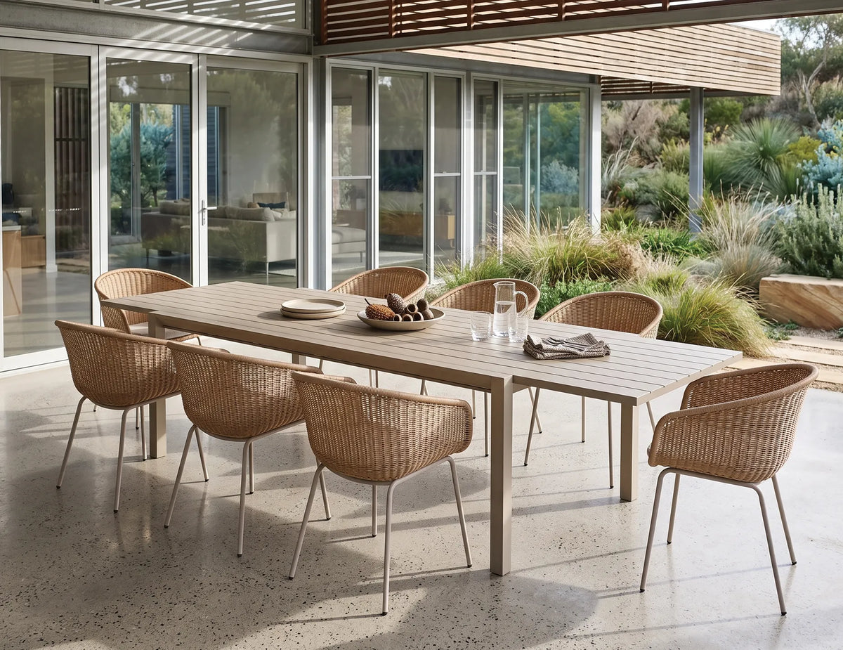 Reflect Outdoor Extendable Dining Table