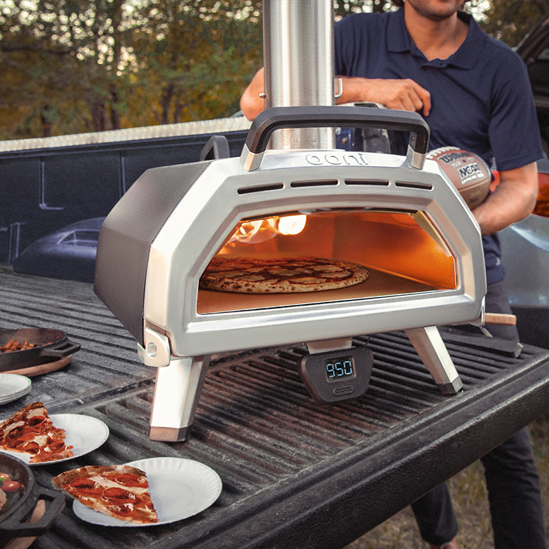 Ooni Karu 16 Multi-Fuel Pizza Oven camping