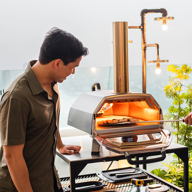 Ooni Karu 16 Multi-Fuel Pizza Oven - Outdoor Living Essentials